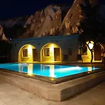 Seven Rock Cave 民宿 格雷梅