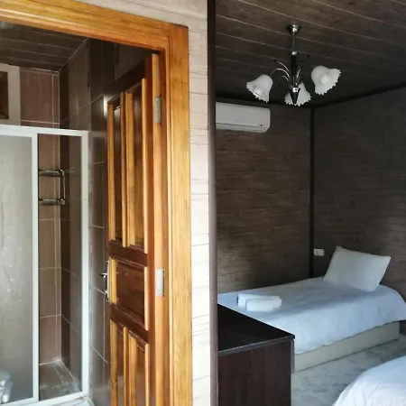 Hostal Seven Rock Cave