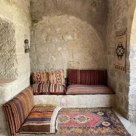 Seven Rock Cave Hostel