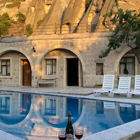 Seven Rock Cave Hostel
