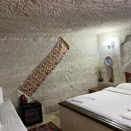 Seven Rock Cave Hostel