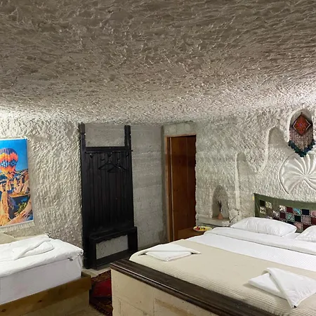 Hostal Seven Rock Cave *