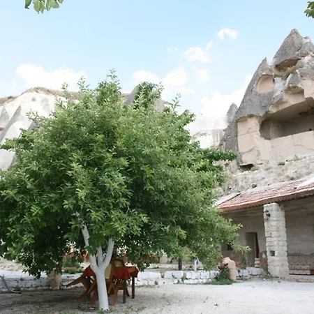 Seven Rock Cave Проживання в сім'ї Гьореме