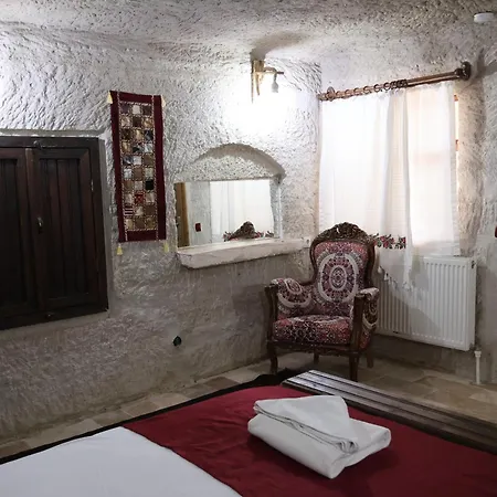 Seven Rock Cave Γκόρεμε