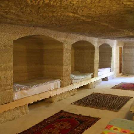 Проживання в сім'ї Seven Rock Cave Гьореме