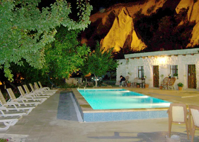 Δωμάτια σε οικογενειακή κατοικία Seven Rock Cave Γκόρεμε