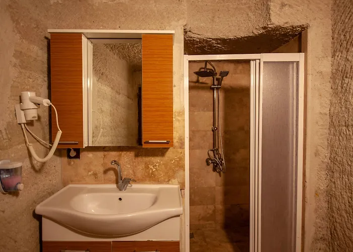 Seven Rock Cave * Γκόρεμε