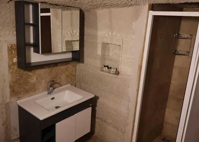 Seven Rock Cave * Γκόρεμε