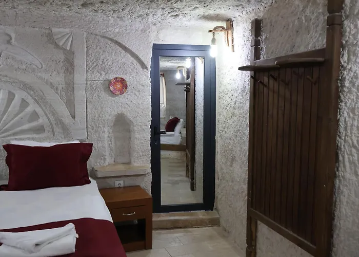 Seven Rock Cave Γκόρεμε