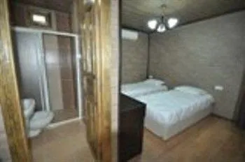 Δωμάτια σε οικογενειακή κατοικία Seven Rock Cave *